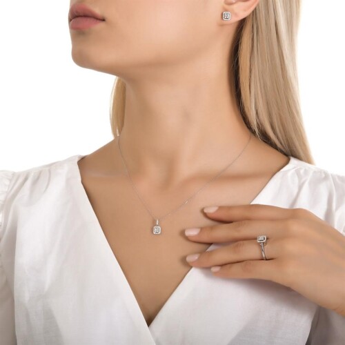 Klasik Baget Pırlanta Küpe Modeli - Gelin Damat Diamond
